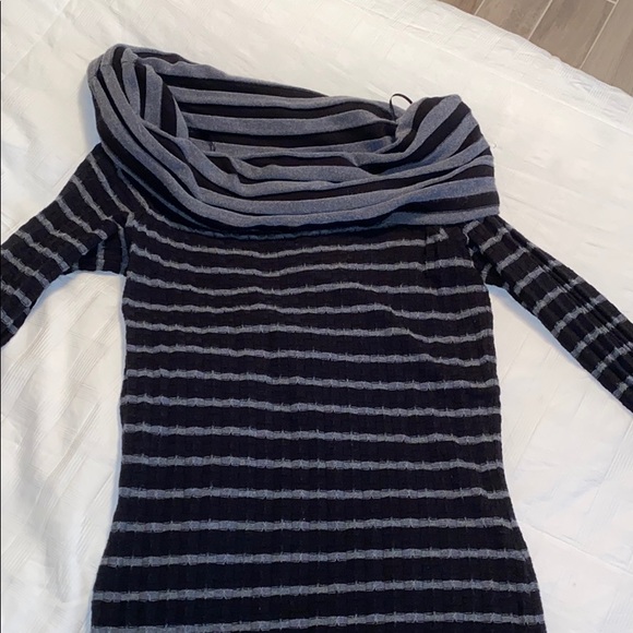 Guess Sweater dress - Picture 2 of 5